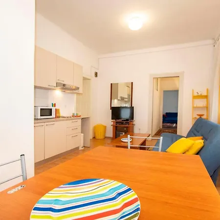 Apartment Aria